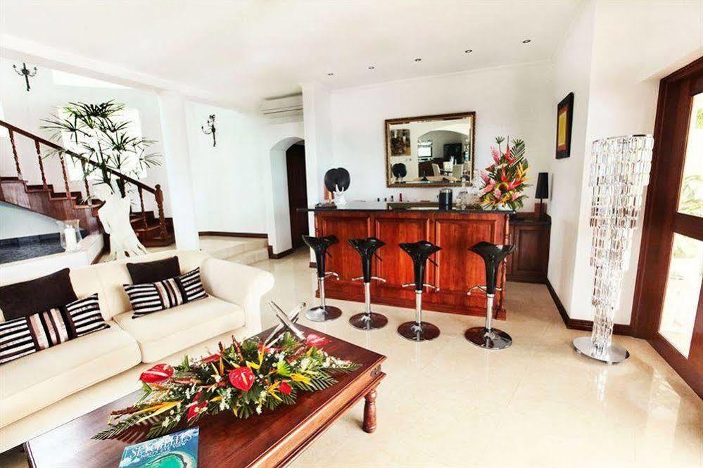 Petit Amour Villa Glacis  Екстериор снимка